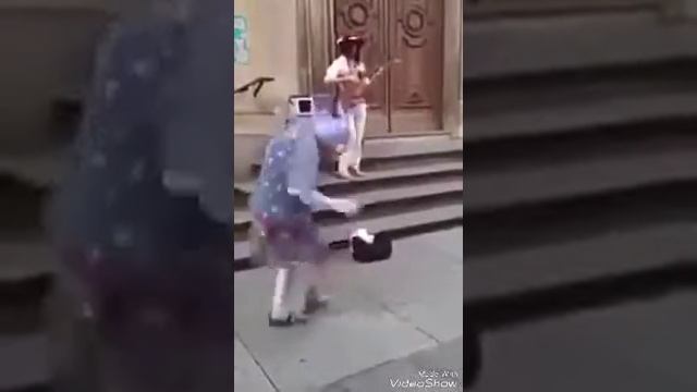 Танец бабушки смотреть онлайн