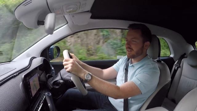 Should You Buy A NEW FIAT 500? (Test Drive & Review 2021 500e)