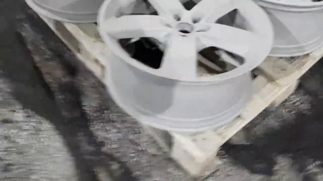 Пескоструйная/ абразивная очистка дисков. Больше видео в плейлисте. смотреть онлайн