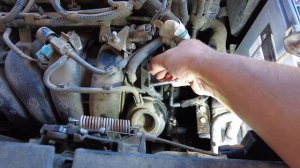 Чистка ДРОССЕЛЬНОЙ заслонки и ДМРВ на Тойота РАВ 4 (III).