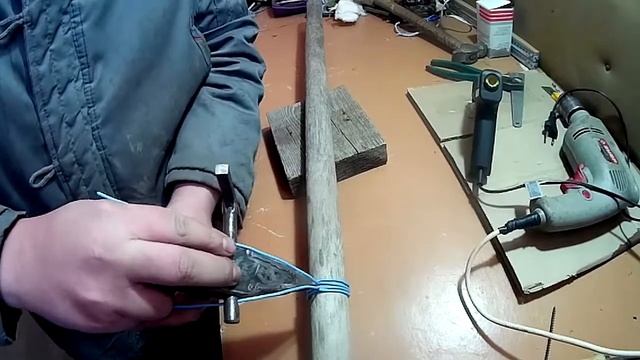 Приспособление для изготовления прочных скруток из проволоки. смотреть онлайн