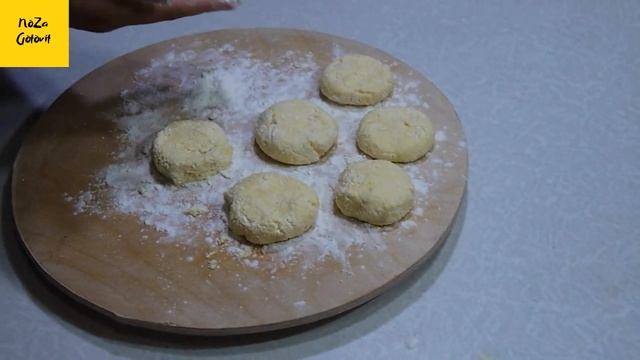 Самые ВКУСНЫЕ и ПРОСТЫЕ СЫРНИКИ В ТВОЕЙ ЖИЗНИ ЗА 5 МИНУТ!!! сырники в духовке сырники с манкой смотреть онлайн
