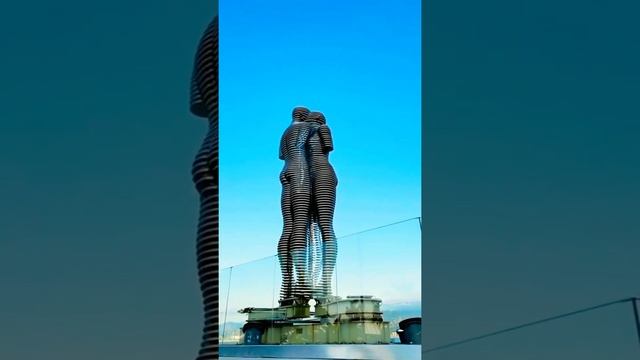 Завораживающее зрелище. Памятник любви в Батуми, Грузия #путешествия #красота смотреть онлайн