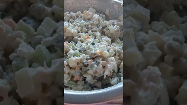 оливье с куриным филе