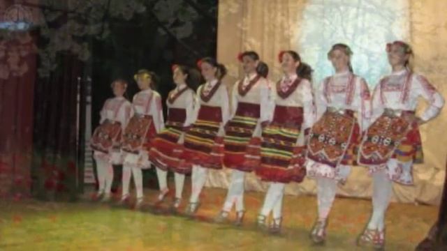 Изгубила Веселинка коланче - детска песничка смотреть онлайн