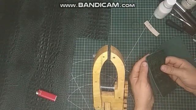 Обложка для паспорта из натуральной кожи (имитация рептилии) ручной работы. смотреть онлайн