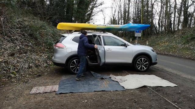 How to load a kayak onto a car roof rack смотреть онлайн