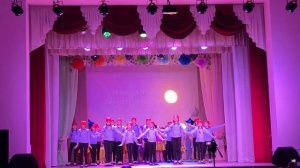 Танец Вместе будем на планете