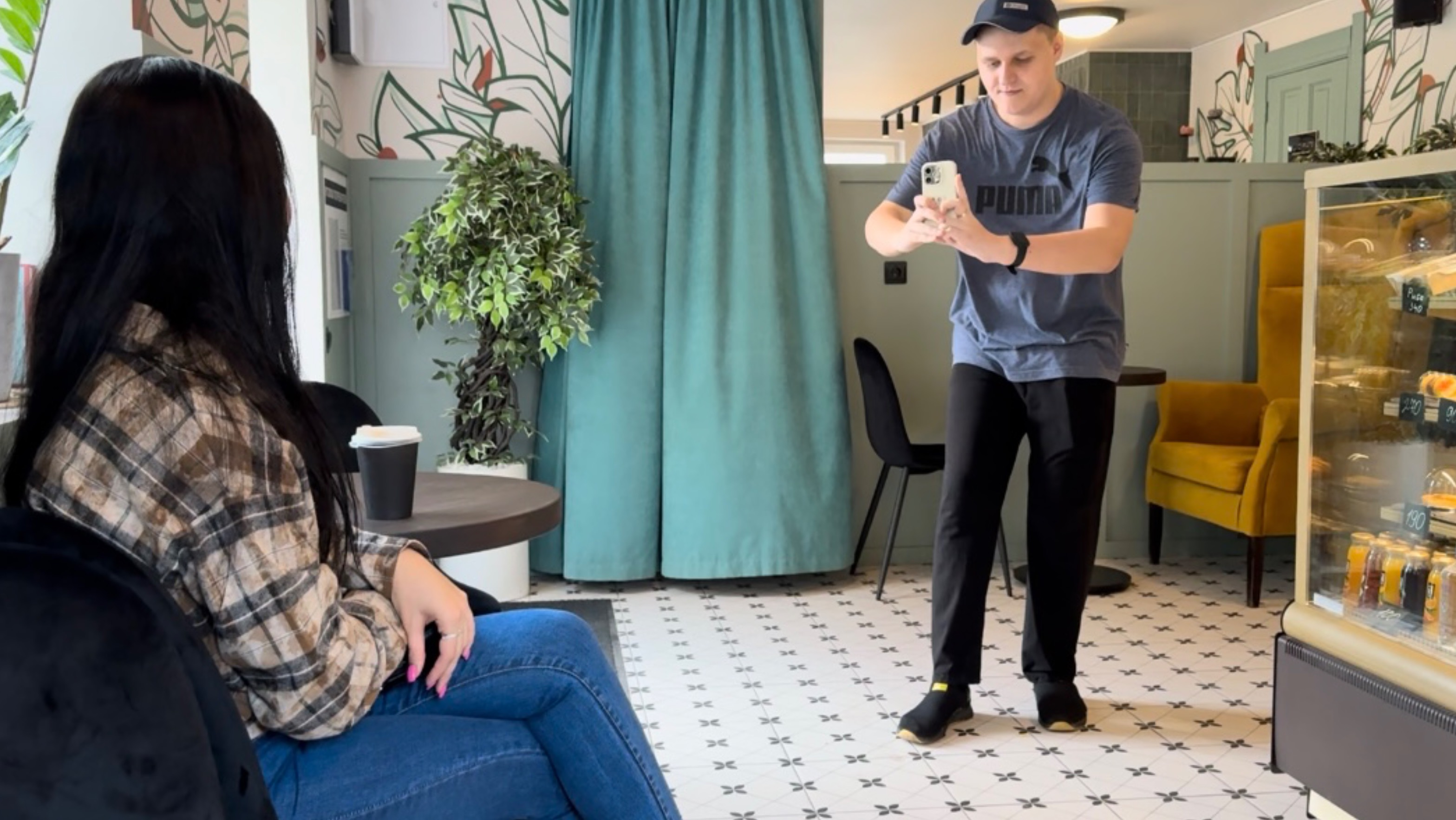 Пьём вкусный кофе в новой кофейне ☕️ Ходила на рынок 🛍️ Купили товары в новую квартиру смотреть онлайн