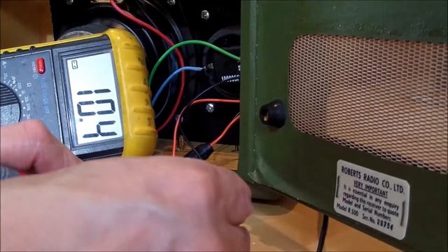 Vintage Radio to Bluetooth Speaker Simple Electronics Project смотреть онлайн