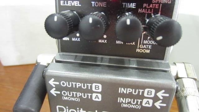 Review Boss RV 5 Digital Reverb Guitar Effect смотреть онлайн