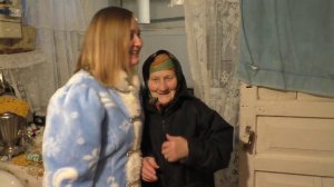 СНЕГУРОЧКА ПОЗДРАВЛЯЕТ БАБУШЕК!!!