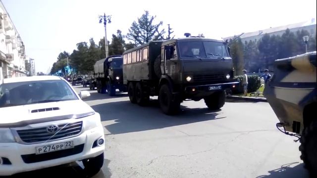 Начало шествие колонны. День ВДВ в Барнауле смотреть онлайн
