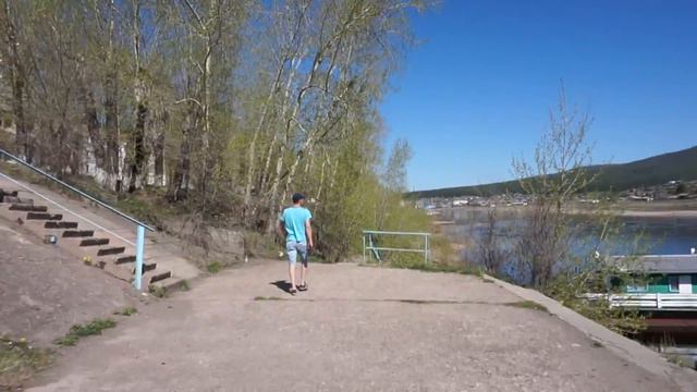 Усть-Кут речной порт Осетрово.№2 смотреть онлайн