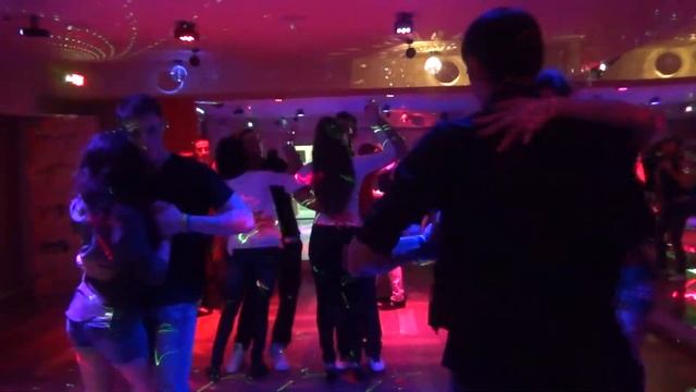 Кизомба. 21:52 на вечеринке в школе танцев Куб'А (Пенза) 05.04.2014 смотреть онлайн