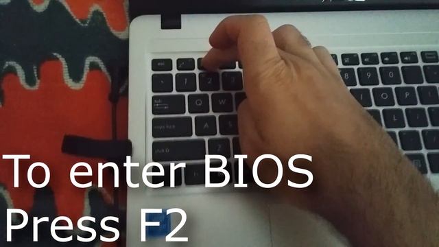 How to enter BIOS of ASUS X540S laptop смотреть онлайн