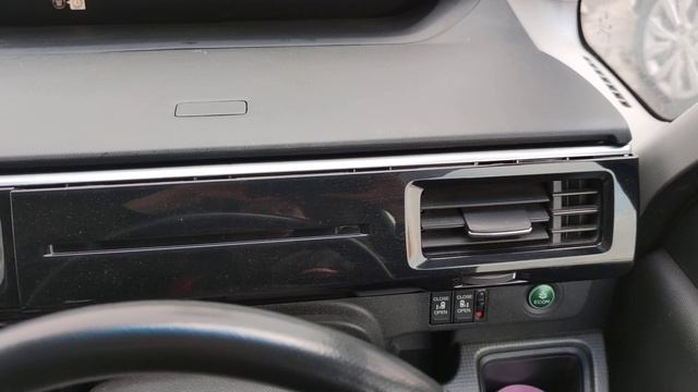 как снять магнитолу Honda Stepwagon Spada Rp3 Rp5