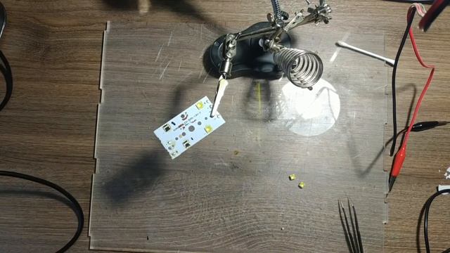 Ремонт ультрафиолетовой (UV) Led лампы для сушки гель лака SUNUV SUN 9C Plus смотреть онлайн