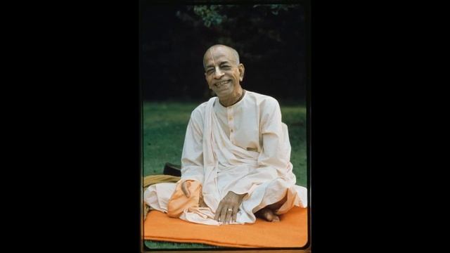 Prabhupada Chanting Japa With Group (No Music)