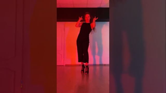 Авторская хореография на каблуках (хай хилс, high heels choreo) смотреть онлайн