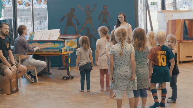 MoinMozart! Bei den Proben im Musikkindergarten Hamburg смотреть онлайн