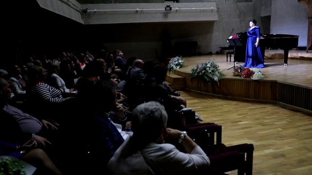 Է. Միրզոյան - Ասում են թե - Kristine Sahakyan смотреть онлайн