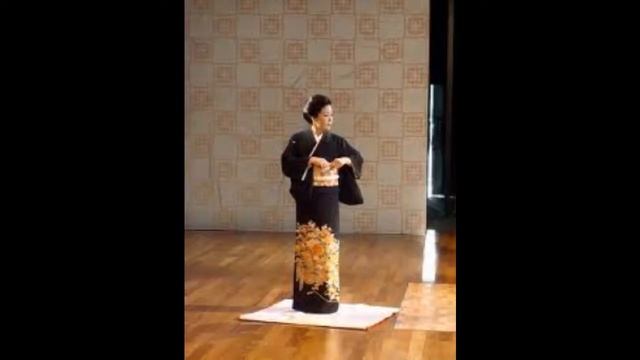 suenaga sensei's kimono presentation смотреть онлайн