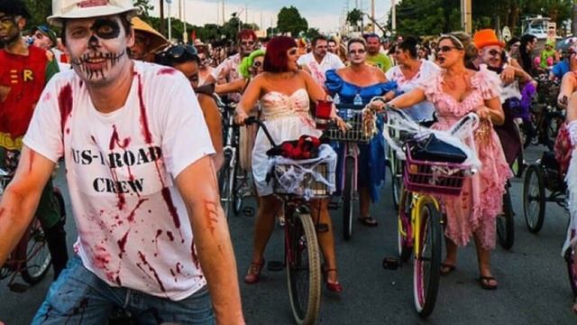Halloween Bicycle Costumes 2023 смотреть онлайн
