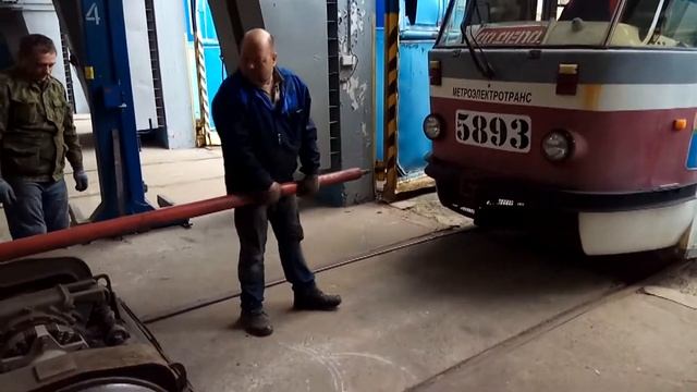 Волгоградское трамвайное депо. Рабочие моменты. смотреть онлайн