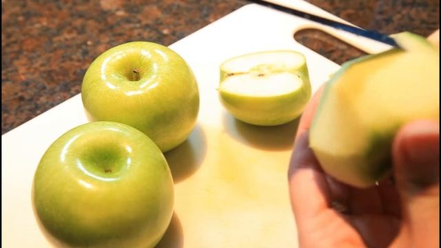 Шарлотка Классический рецепт. Яблочный пирог. Бисквит смотреть онлайн