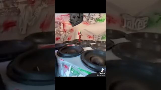 Авто без баса как борщь без мяса.