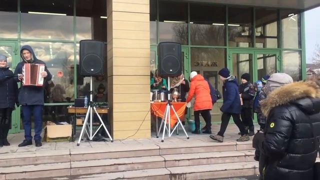 У ТК Центральный  Масленица