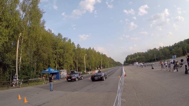 33 Porsche 911turbo mk.1 2wd vs Chevrolet Corvette c5 kompressor смотреть онлайн