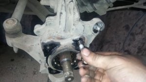 Dodge Caravan.Замена переднего ступичного подшипника.