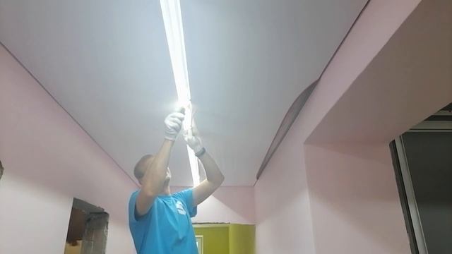 ВАШ КОРИДОР ПО-ПРЕЖНЕМУ САМАЯ ТЕМНАЯ КОМНАТА? ТОП 3 современных решений. смотреть онлайн