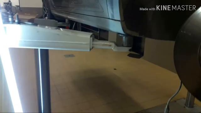 Porsche Macan восстановление резьбы в кулаке под суппорт смотреть онлайн