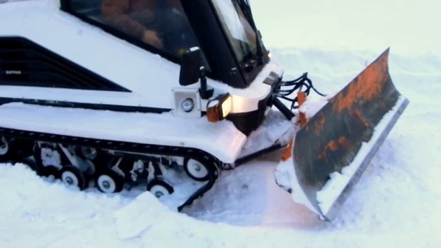 "Батрак" с поворотным отвалом 2 смотреть онлайн