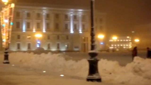Ворота Зимнего дворца (Эрмитажа) и Дворцовая площадь смотреть онлайн