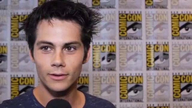 Dylan O'Brien - "What do you call a fake noodle?" смотреть онлайн