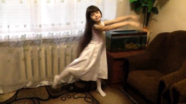 Посылка не ИЗ КИТАЯ ;-) Танец маленькой балеринки ;-)))Dance little ballet-dancers. смотреть онлайн
