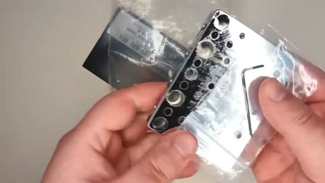 Fender HiMass IV Bridge Brass - FIRST LOOK смотреть онлайн
