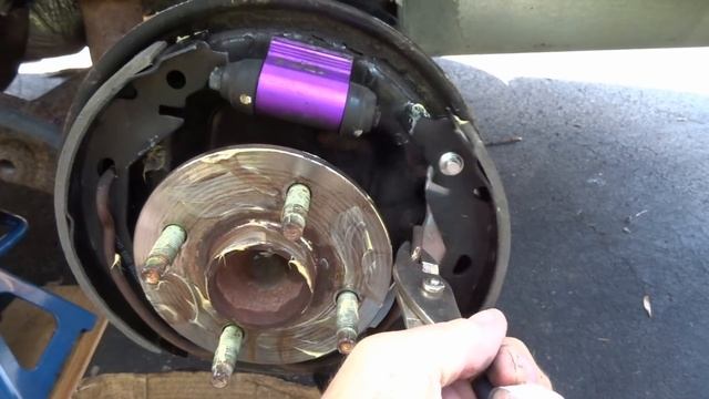 Saturn Ion Rear Brake Replacement 2003 to 2007 смотреть онлайн