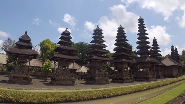 Pura Taman Ayun Bali Temple. Superb garden-temple in Mengwi, Indonesia смотреть онлайн