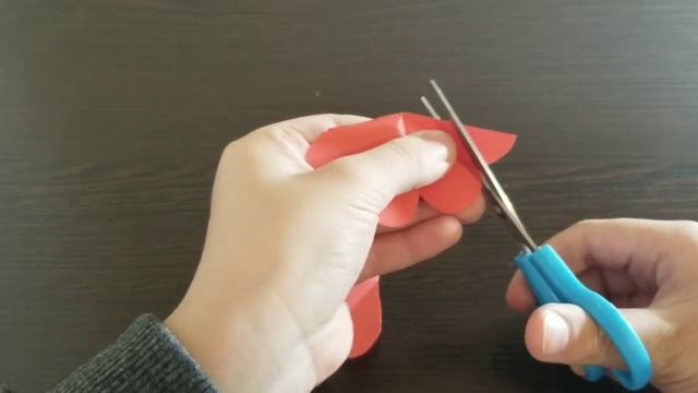 как сделать розу из бумаги (на 8 марта) смотреть онлайн