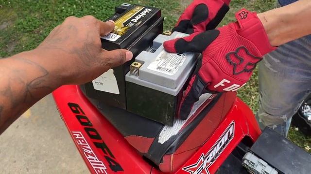 2001 Honda Cbr F4i 600cc Battery Replacement! Takes Minutes!!!