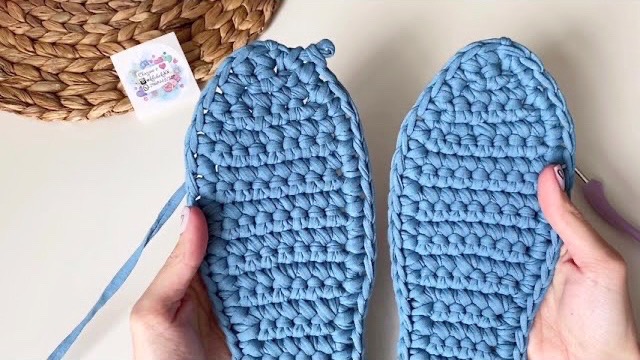 ВАШИ НОГИ СКАЖУТ - СПАСИБО ?? Тапочки крючком, мюли крючком, тапочки из трик отажной пряжи) смотреть онлайн