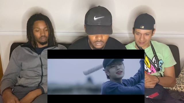 TRASH OR PASS-Stray Kids "Easy" M/V REACTION смотреть онлайн