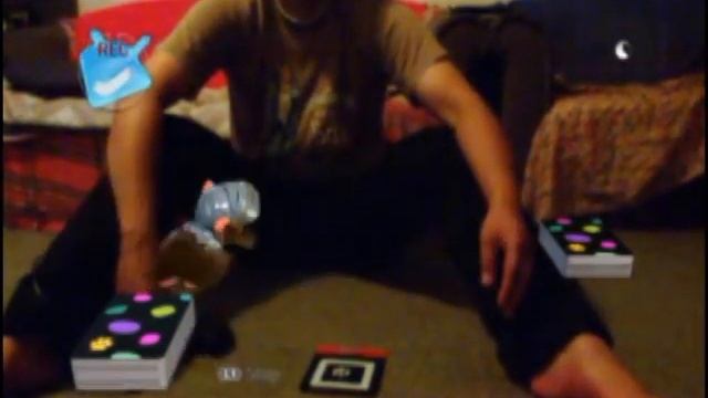 EyePet Gameplay Part 4 - Playing Snap смотреть онлайн