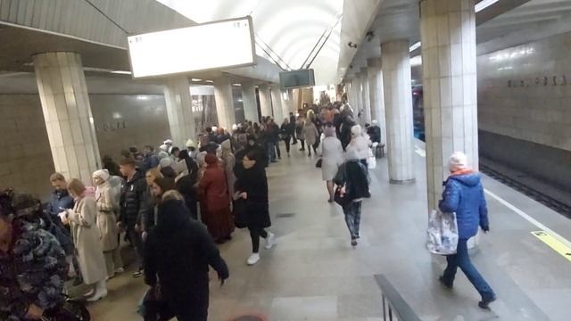 МЕТРО НОВОСИБИРСКА/ОБЗОР СТ.СИБИРСКАЯ-ПЕШЕХОДНЫЙ ПЕРЕХОД ОТ СТ.КРАСНЫЙ ПРОСПЕКТ/МОЗАИКА/БУДНИ ЧАСПИ смотреть онлайн