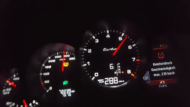 Porsche Panamera Turbo 2010 317km/h